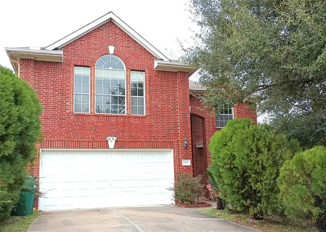 $2,400 | 14810 Horse Creek Lane, Sugar Land, TX 77498