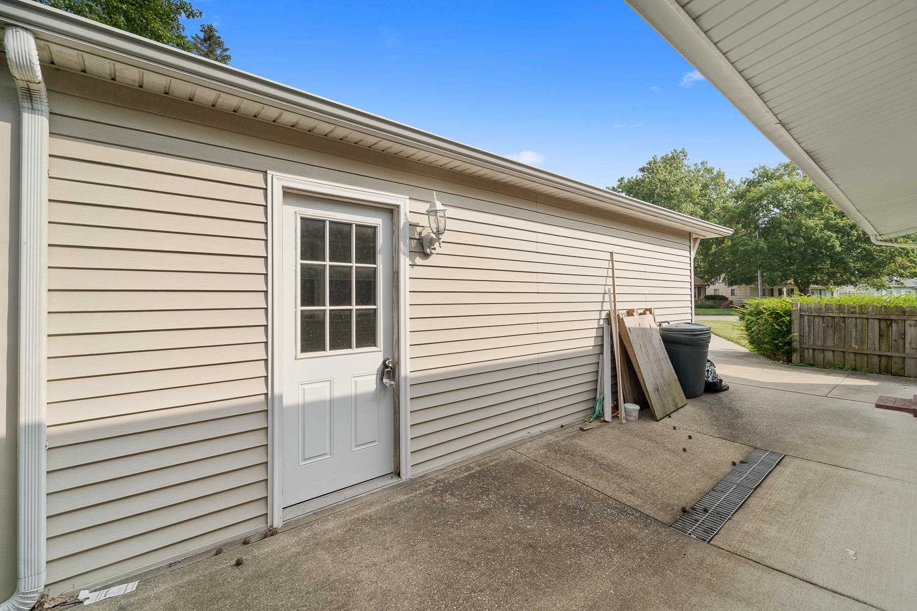 2300 Huntington Road Springfield, IL 62703 - Photo 9 of 26 Gallery Image 9