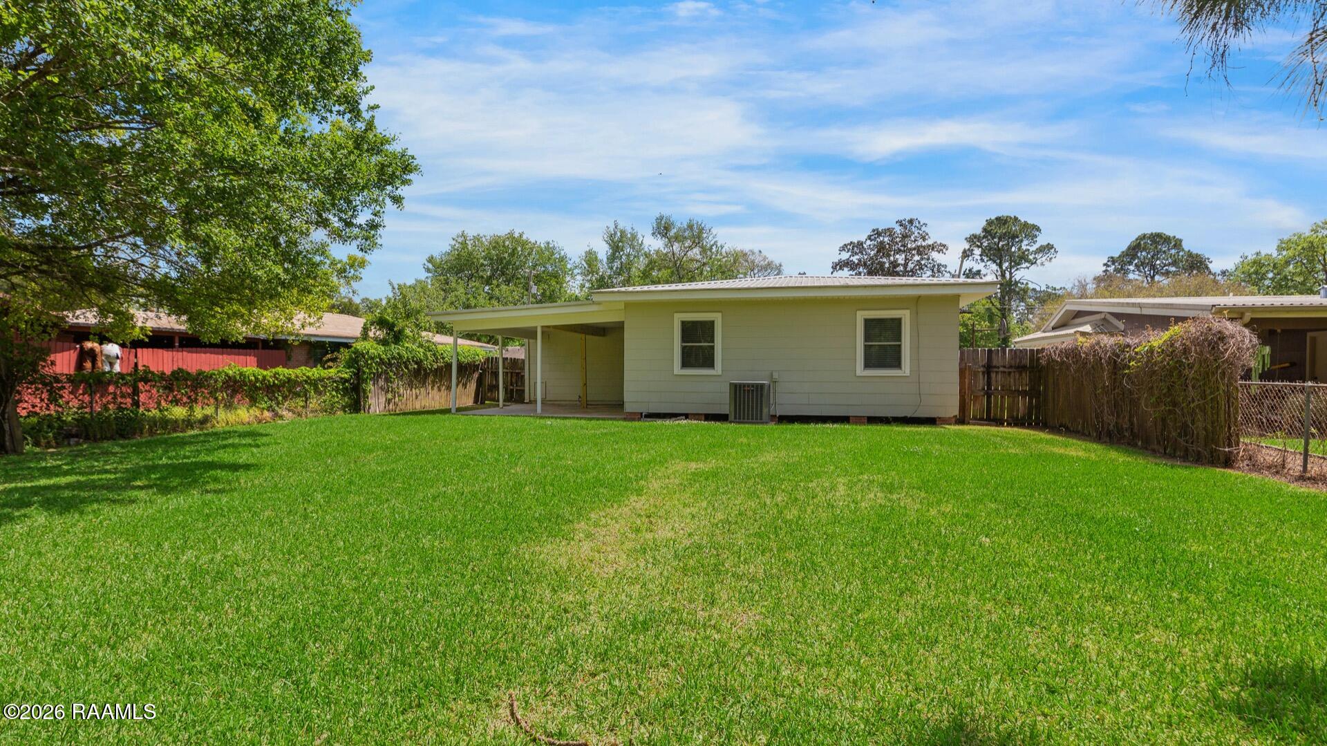 809 Prioux Street New Iberia, LA 70563 - Photo 26 of 27 809 Prioux New Iberia-26