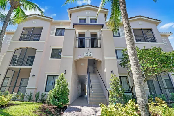 $2,500 | 2812 Grande Parkway, Unit 105, Palm Beach Gardens, FL 33410