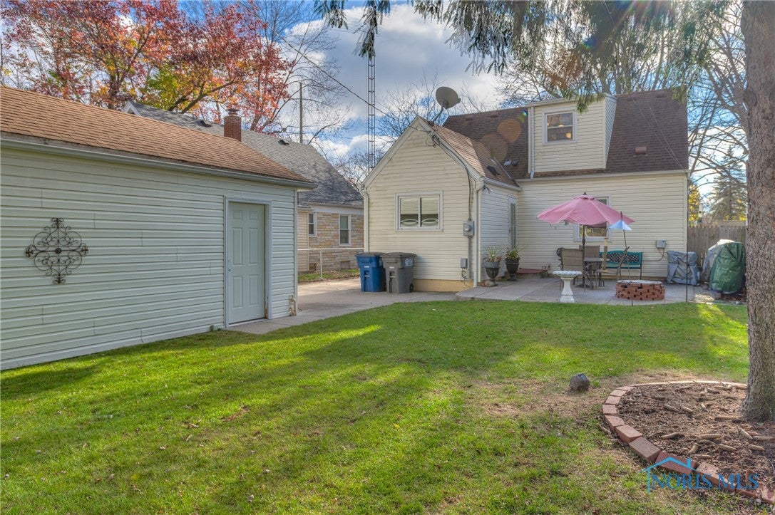 2808 Gracewood Road Toledo, OH 43613 - Photo 18 of 22 Exterior Rear