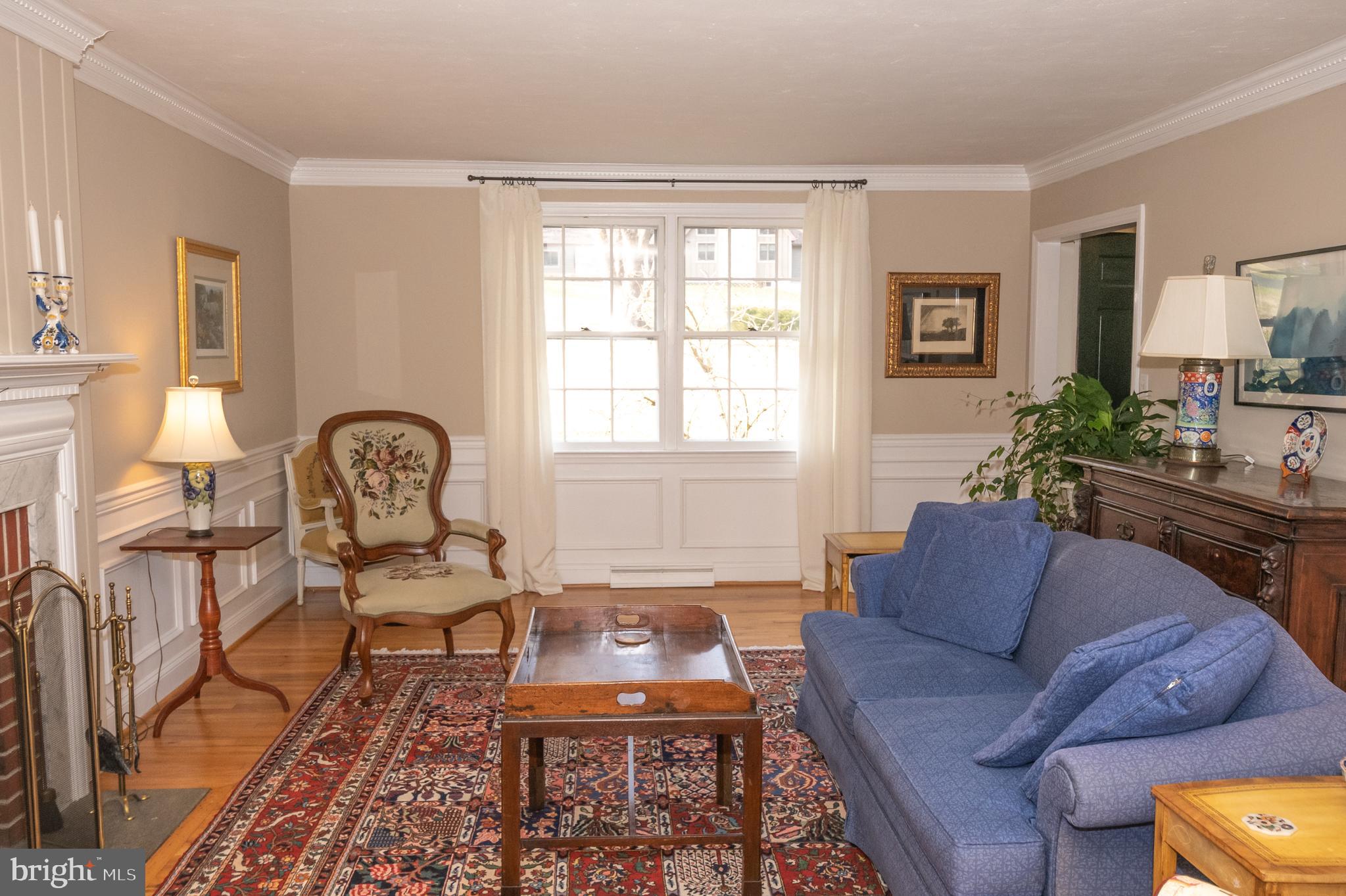 540 Ashland Ridge Road Hockessin, DE 19707 - Photo 9 of 30 Wainscoting and crown molding