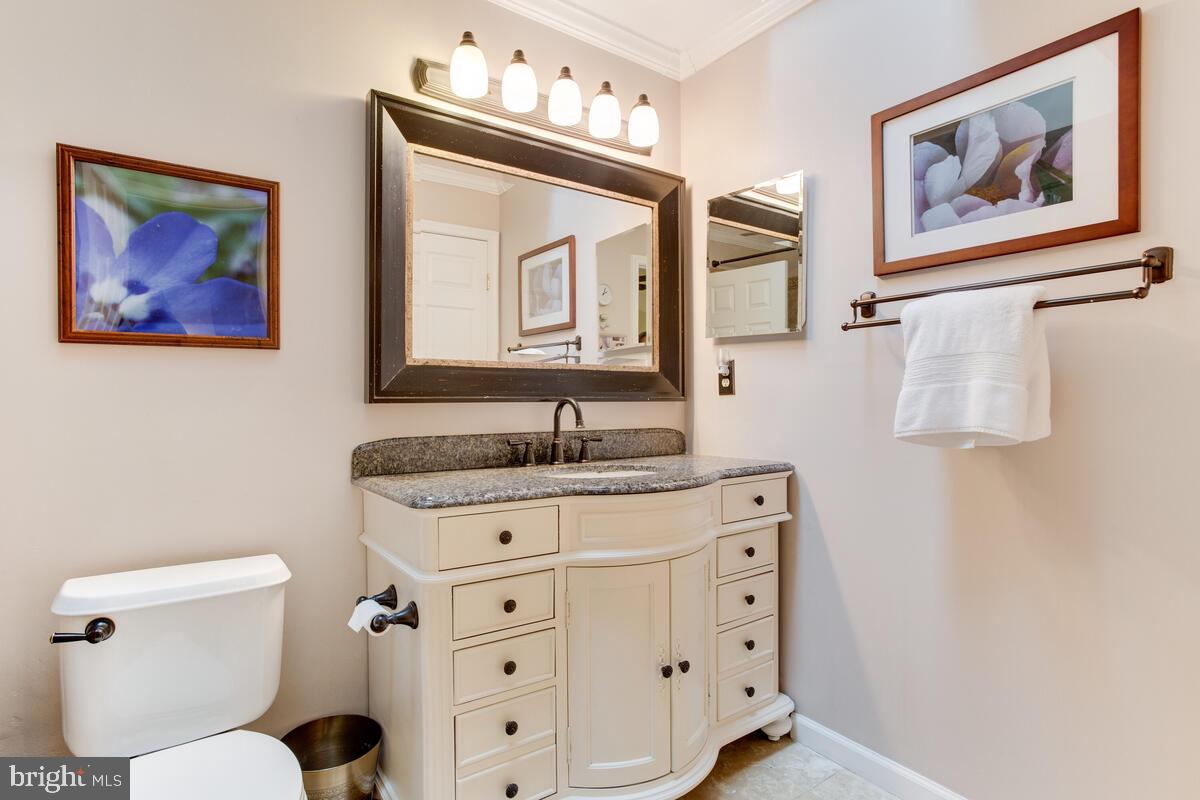 704 Howards Loop Annapolis, MD 21401 - Photo 28 of 44 En Suite Bath
