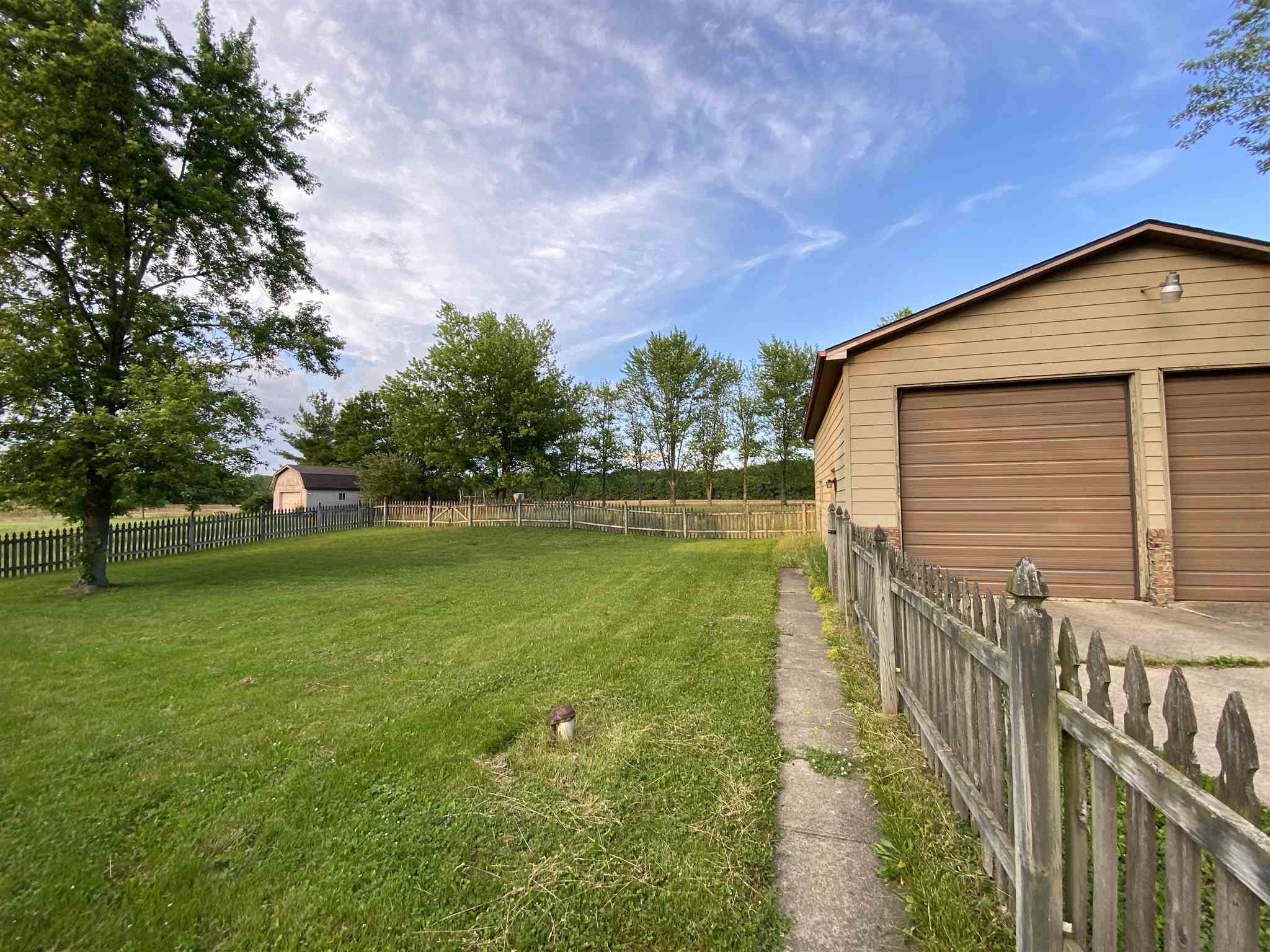 9940 Wheelock Road Fort Wayne, IN 46835 - Photo 5 of 32