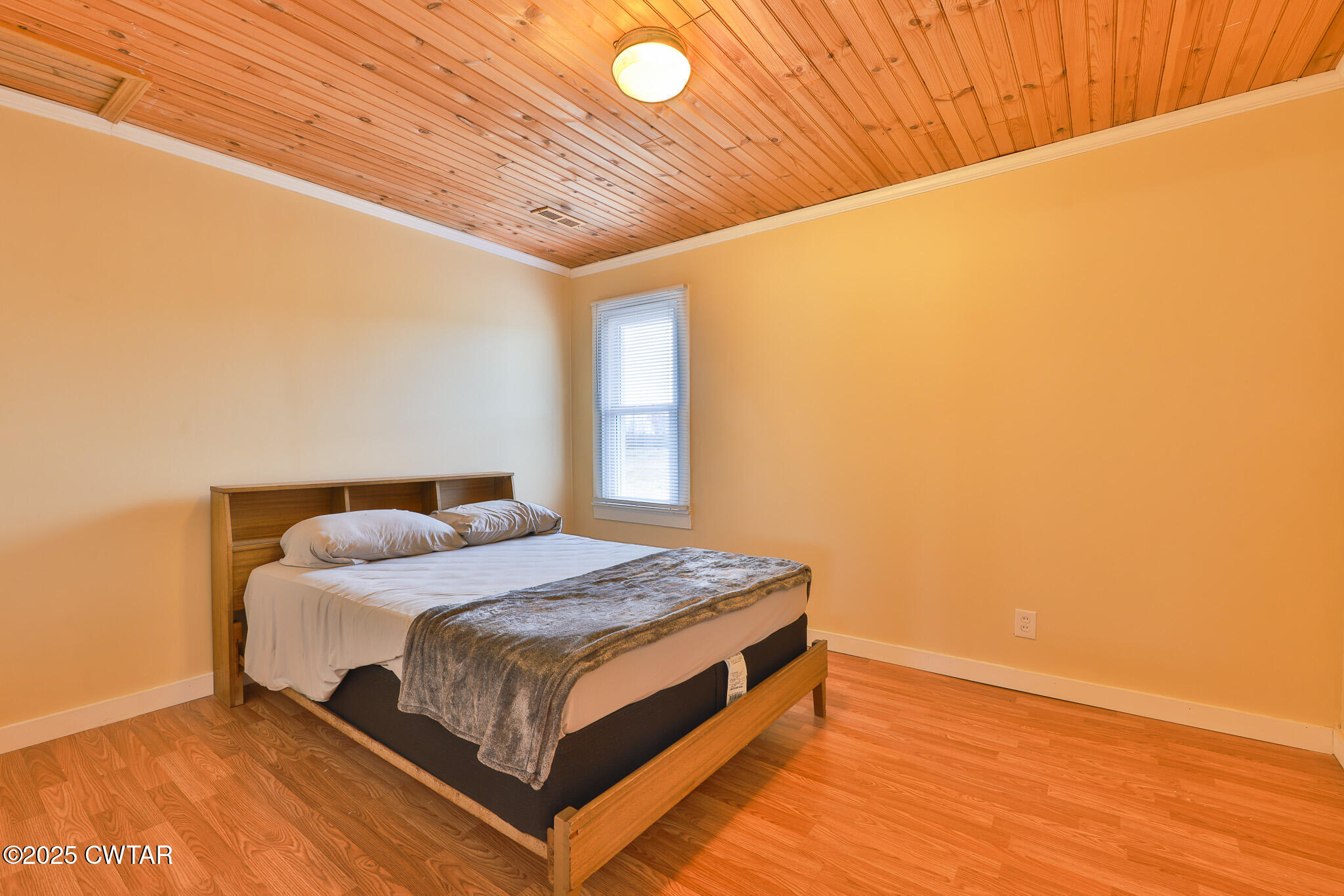 20 Seaboard Lane McKenzie, TN 38201 - Photo 24 of 29 a bedroom with a bed and a window