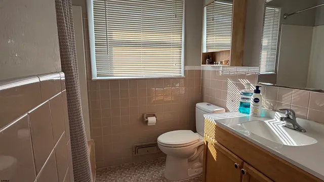 $2,500 | 89 West Laurel Drive, Somers Point, NJ 08244