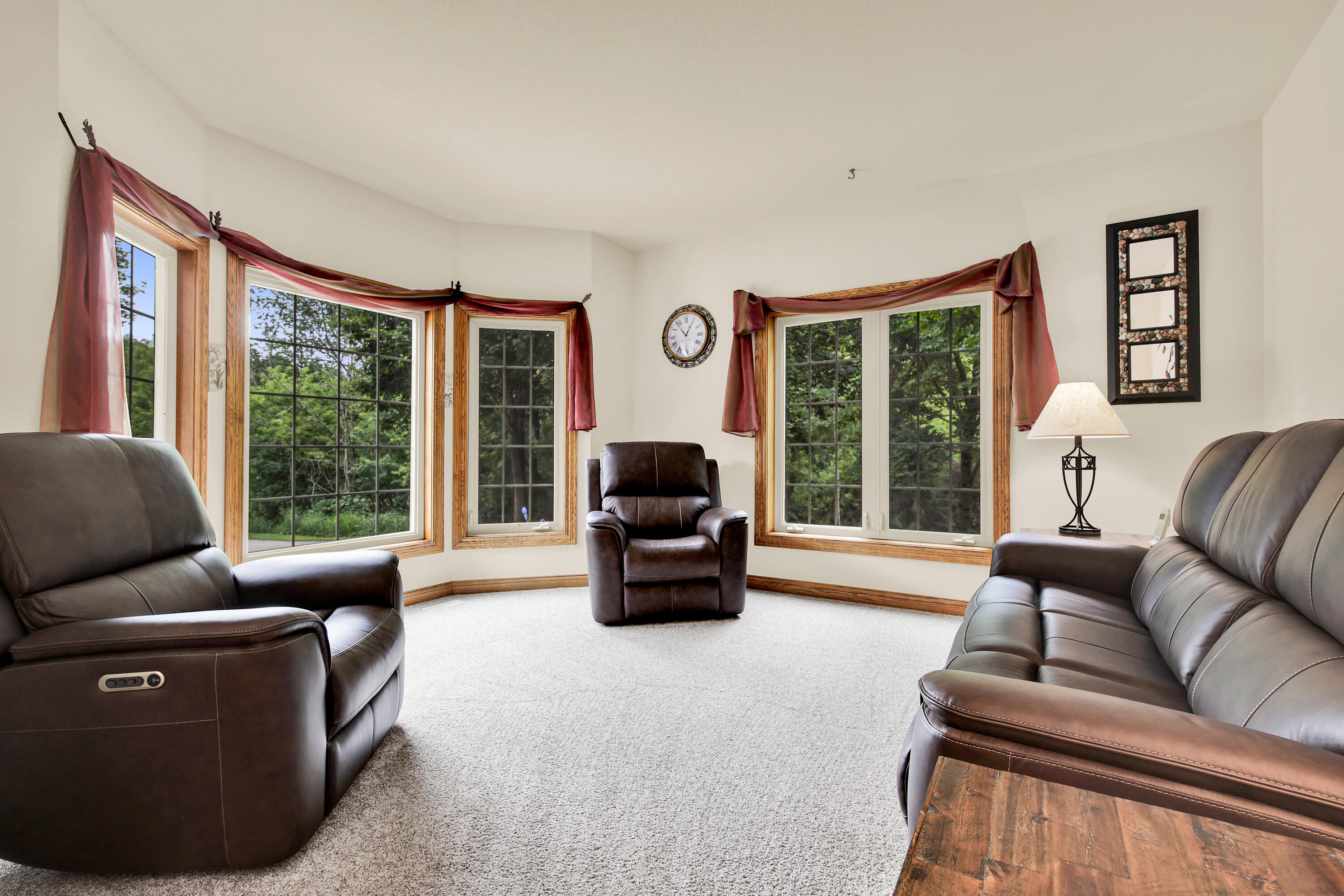 615 Kettle Ridge Richfield, WI 53017 - Photo 4 of 44 LR or Office