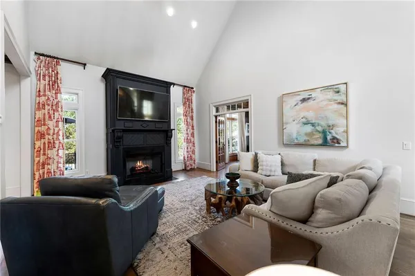 $745,000 | 113 Vogel Street, Calhoun, GA 30701