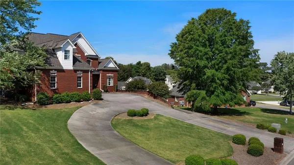 $745,000 | 113 Vogel Street, Calhoun, GA 30701