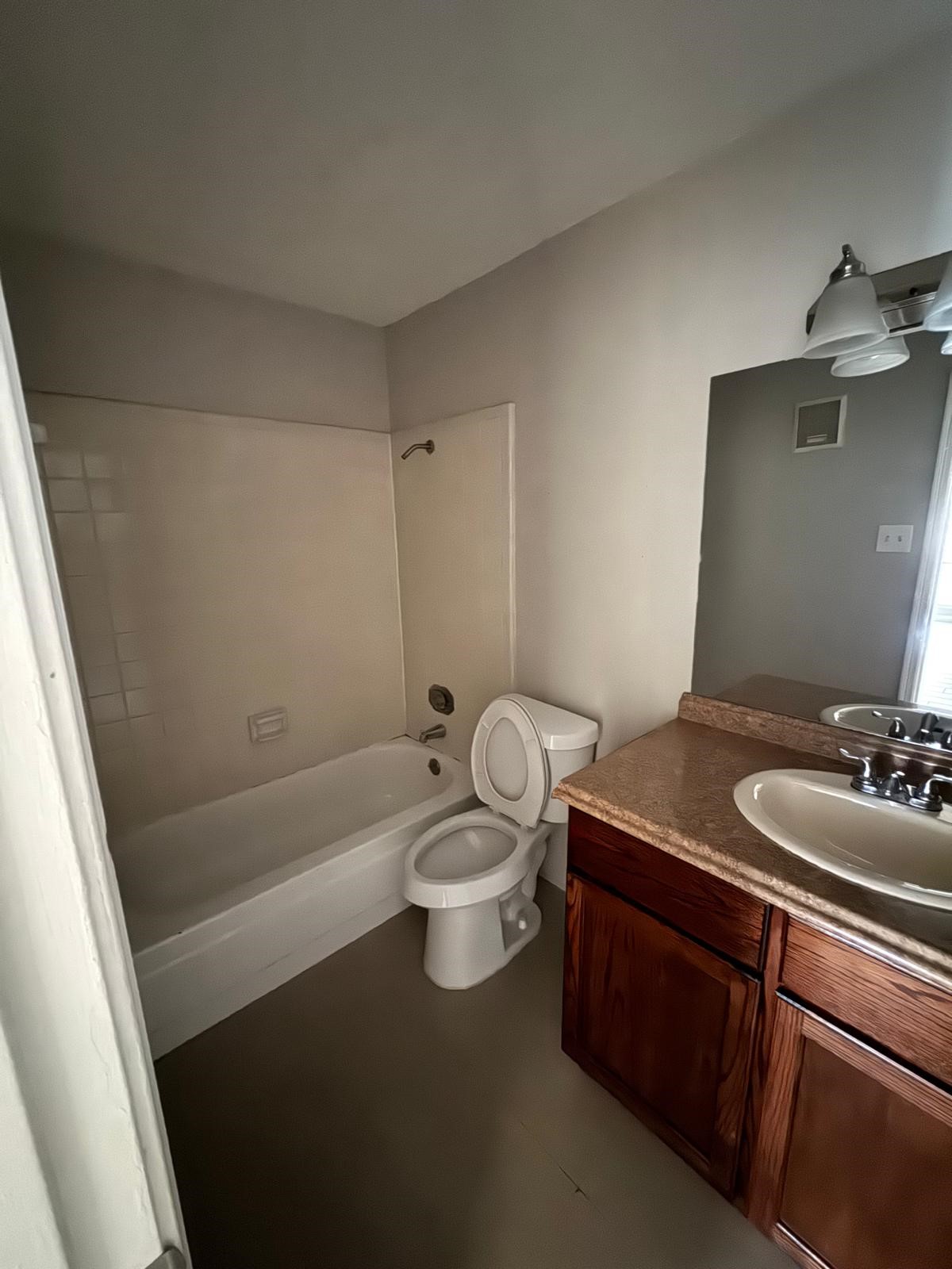 8787 Brae Acres Road, Unit 103 Houston, TX 77074 - Photo 7 of 20
