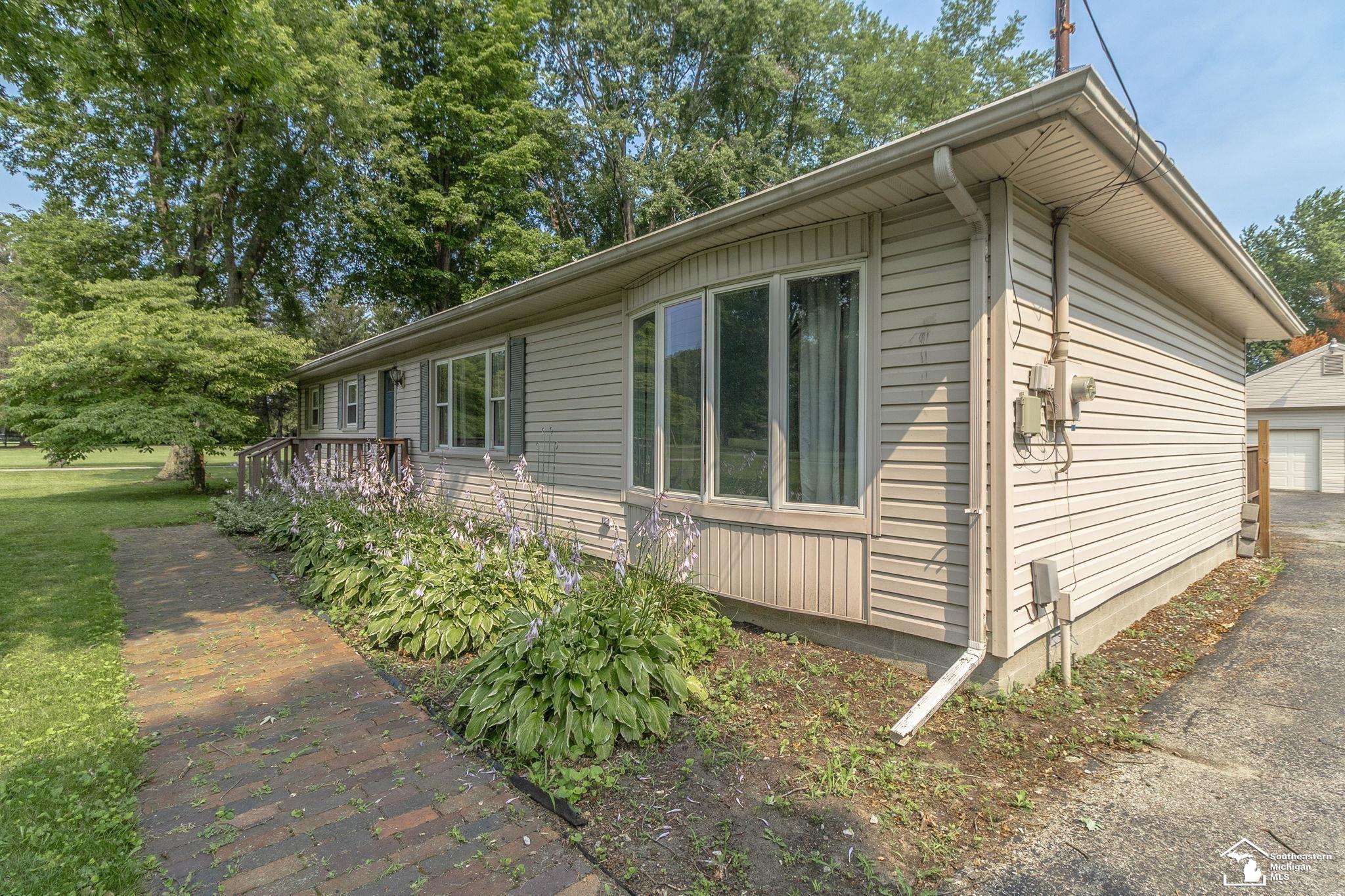 4216 Samaria Road Temperance, MI 48182 - Photo 5 of 38 Gallery Image 5