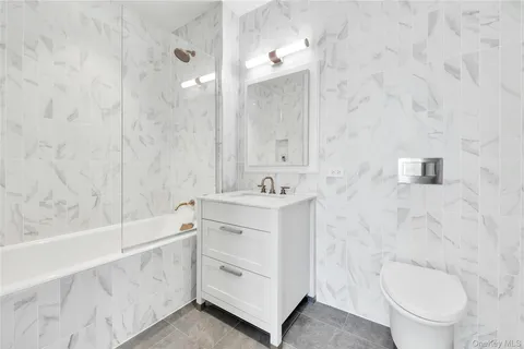 $1,378,888 | 107-06 Queens Boulevard, Unit 9G | Forest Hills