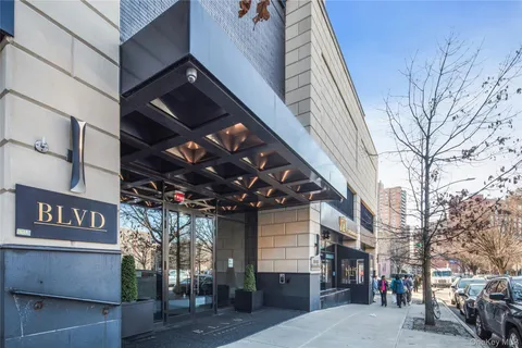 $1,378,888 | 107-06 Queens Boulevard, Unit 9G | Forest Hills
