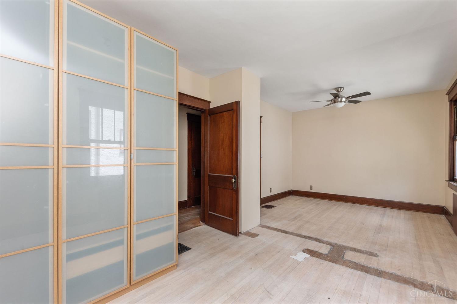 4718 Gray Road Cincinnati, OH 45232 - Photo 12 of 26 Gallery Image 12
