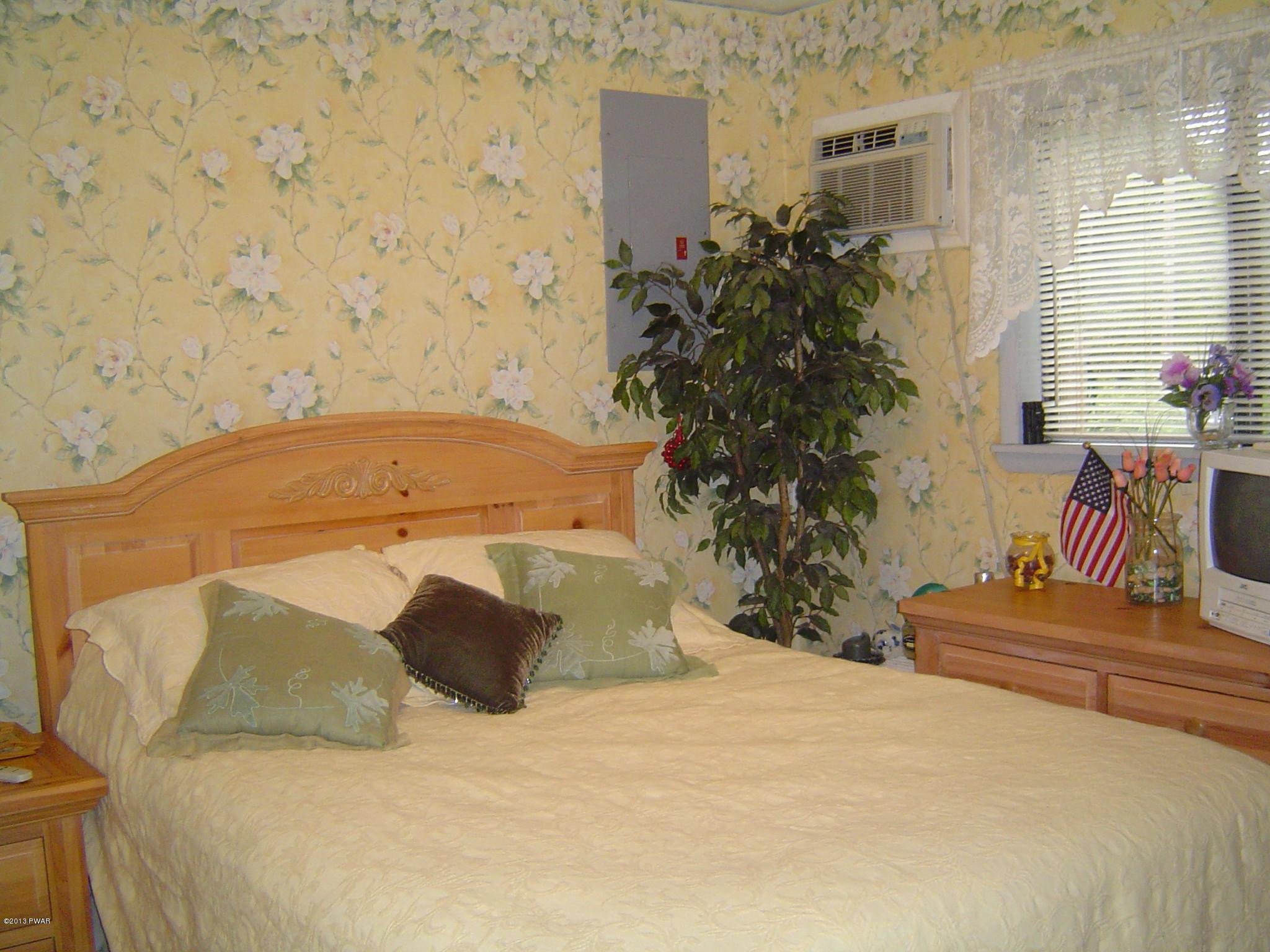 124 Ridge Drive Milford, PA 18337 - Photo 13 of 22