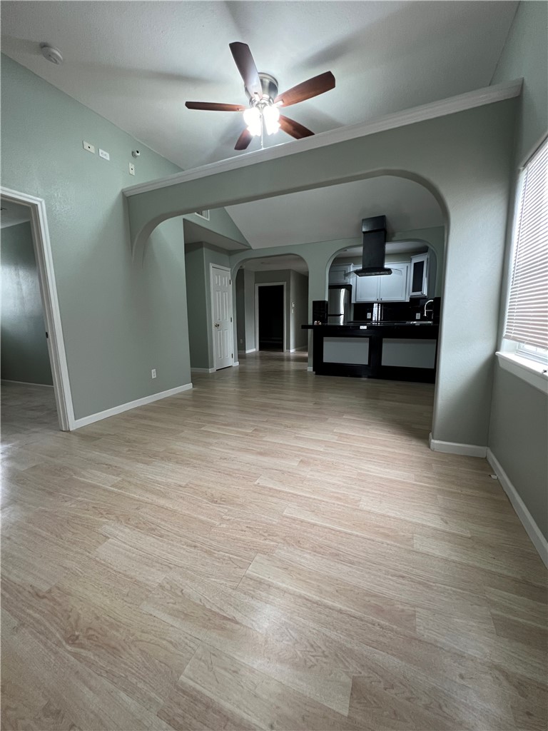 205 West 3rd Street Alice, TX 78332 - Photo 2 of 19