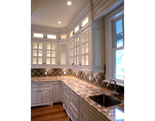 180 Highland Street Weston, MA 02493 - Photo 11 of 26