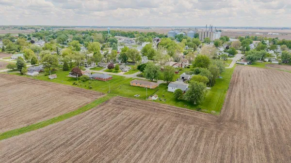 $269,900 | 200 West Winslow Street, Danvers, IL 61732