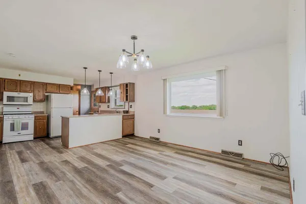 $269,900 | 200 West Winslow Street, Danvers, IL 61732