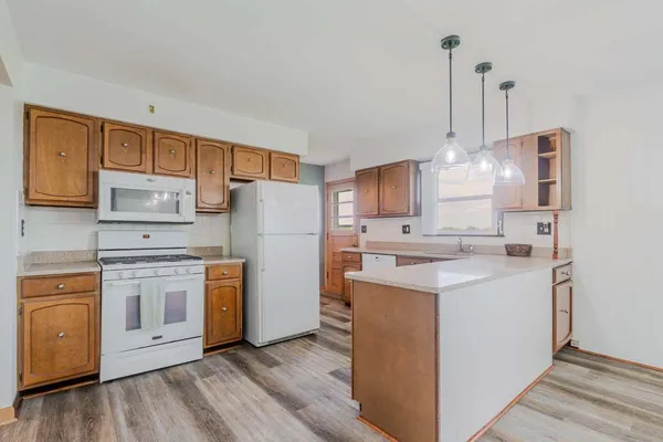 $269,900 | 200 West Winslow Street, Danvers, IL 61732