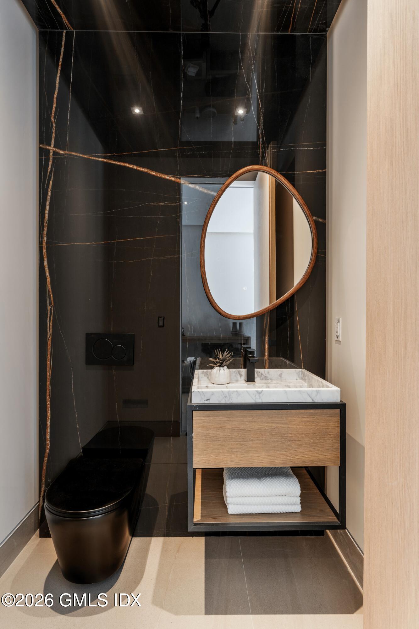 58 Shore Road Old Greenwich, CT 06870 - Photo 25 of 86 2.98 Powder Room-2