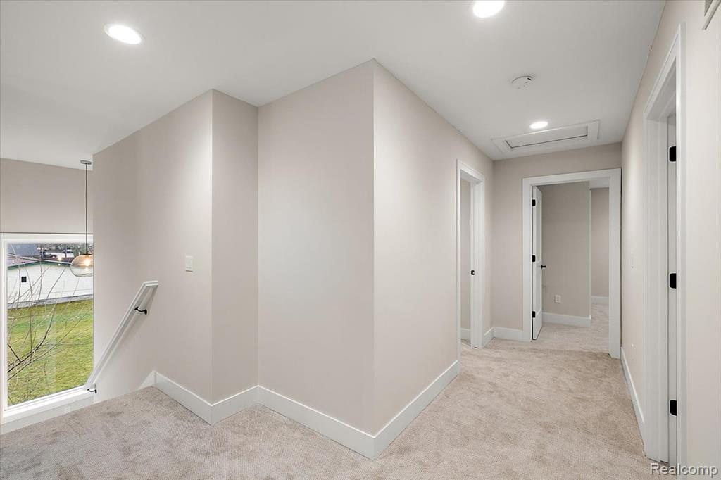 2921 Walsh Drive Rochester, MI 48309 - Photo 27 of 64