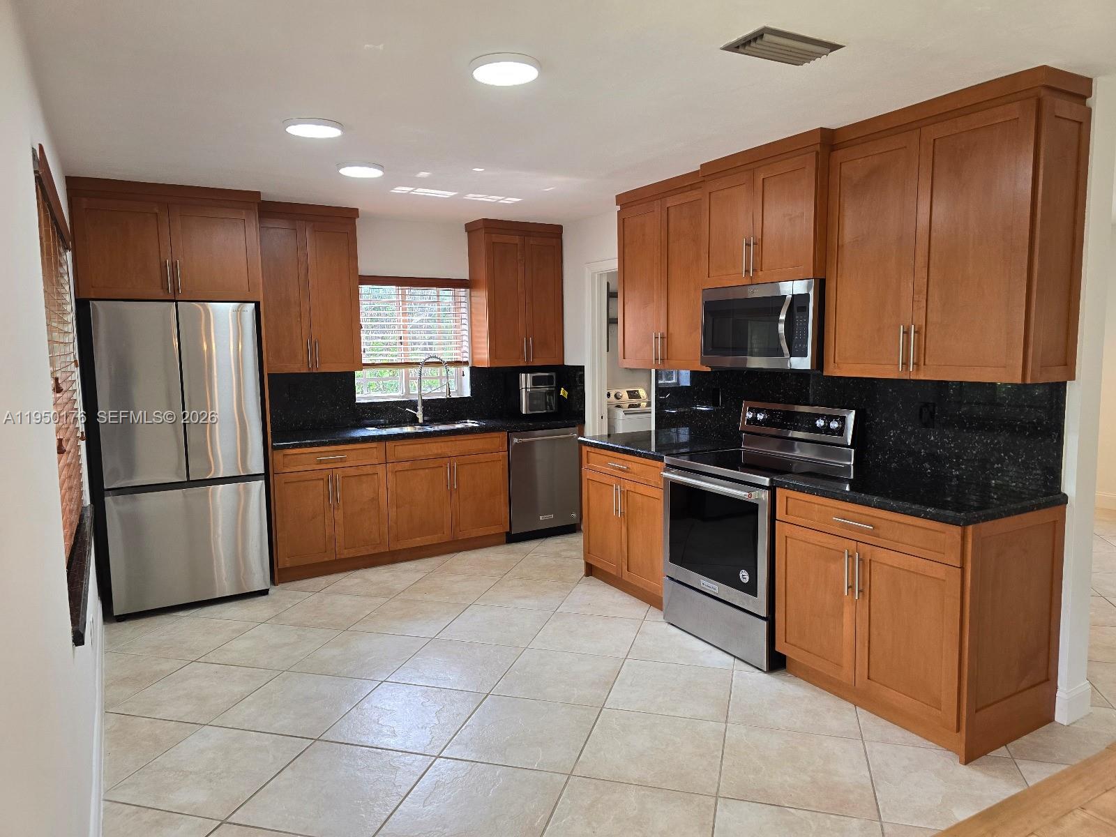 10330 Southwest 53rd Street, Unit 10330 Miami, FL 33165 - Photo 9 of 26