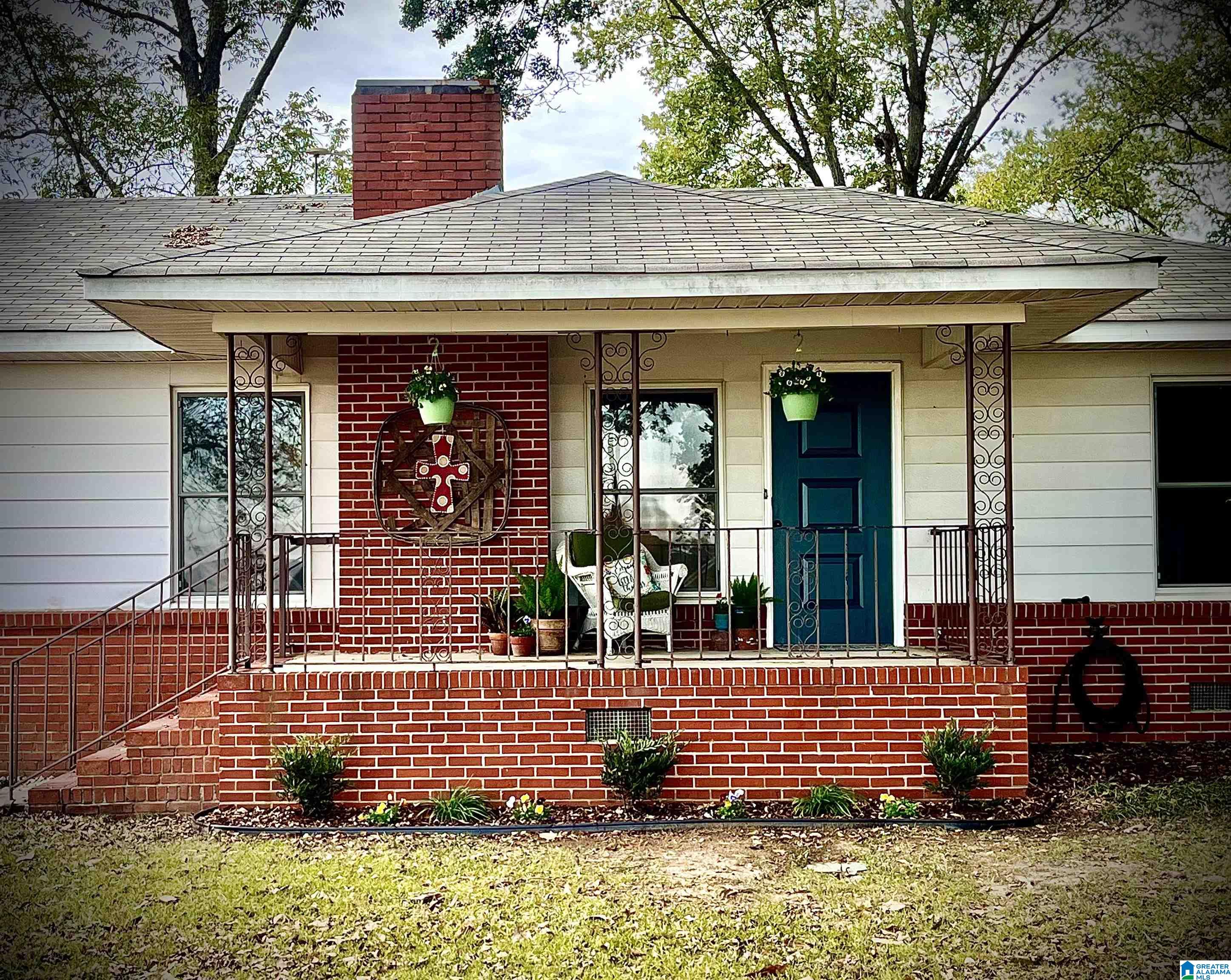 709 Powers Street Clanton, AL 35045 - Photo 2 of 20