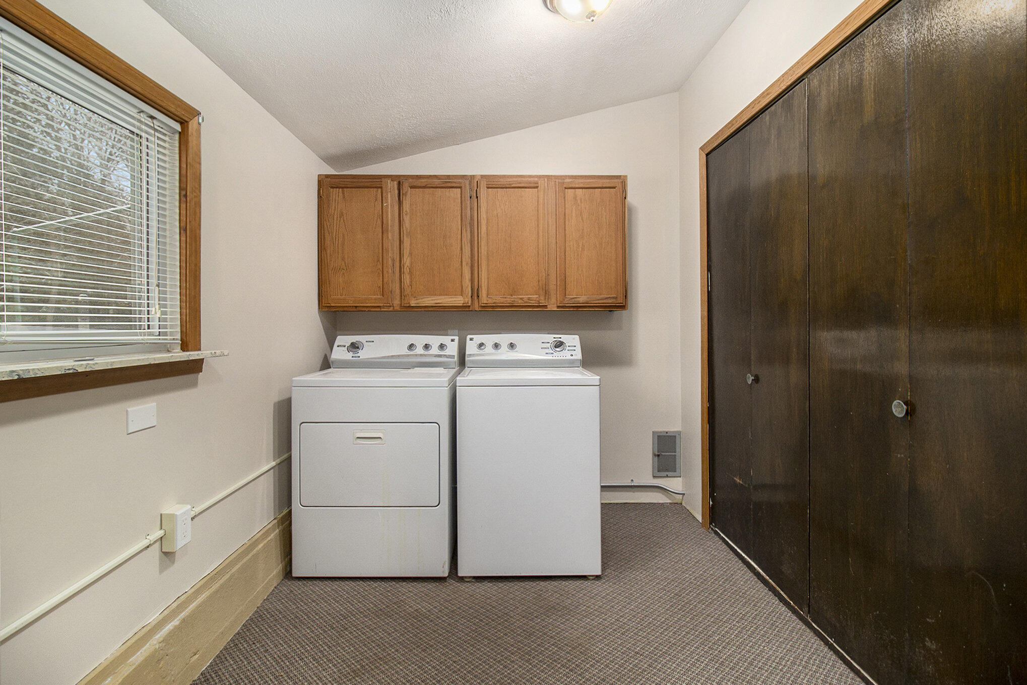 8496 Mill Street Onekama, MI 49675 - Photo 15 of 19 Laundry Room