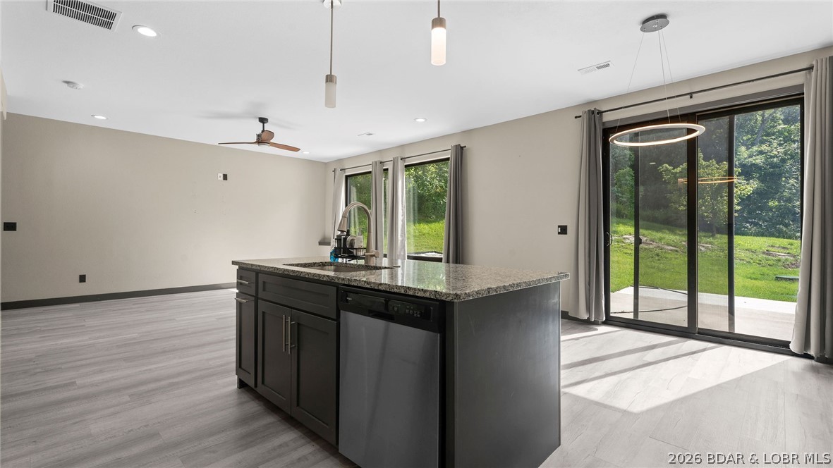 33 Hidden Cave Road Lake Ozark, MO 65049 - Photo 4 of 42