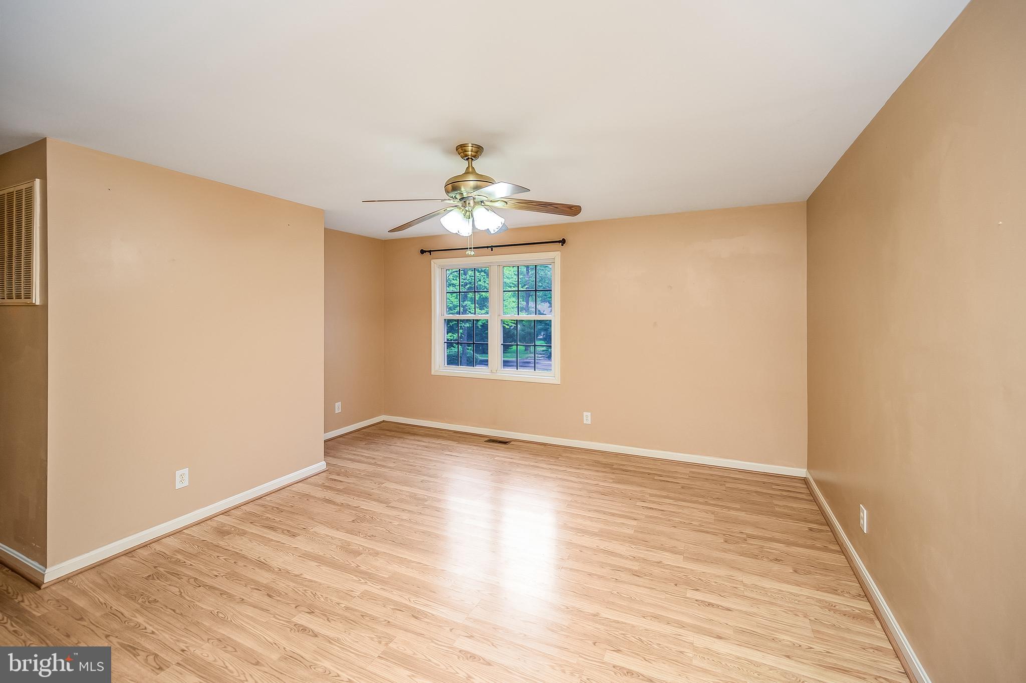 114 Saylers Creek Road Locust Grove, VA 22508 - Photo 8 of 33 Formal Living room