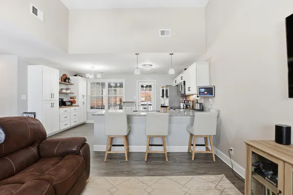 $2,100 | 1148 Racker Drive, Clarksville, TN 37043