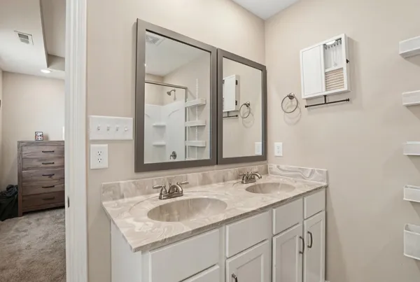 $2,100 | 1148 Racker Drive, Clarksville, TN 37043