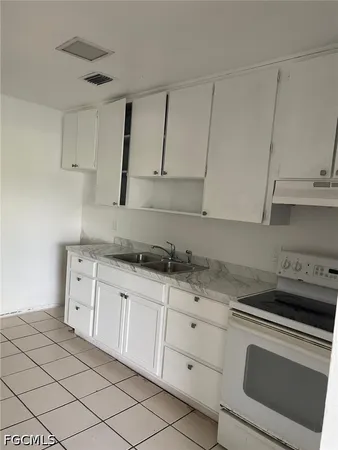 $1,350 | 2148 Dora Street, Unit 12, Fort Myers, FL 33901