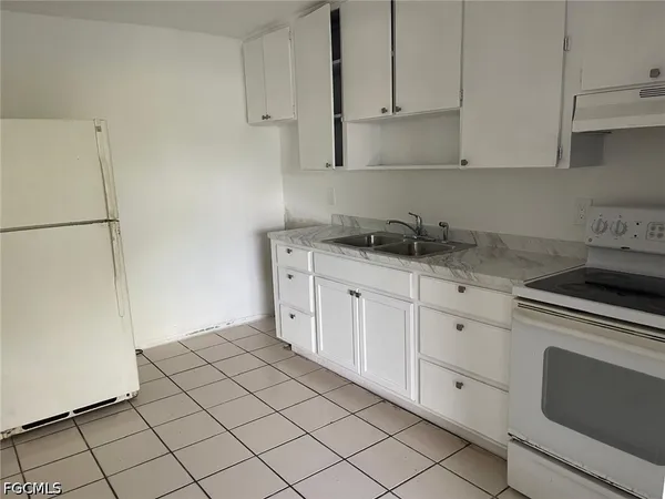 $1,350 | 2148 Dora Street, Unit 12, Fort Myers, FL 33901