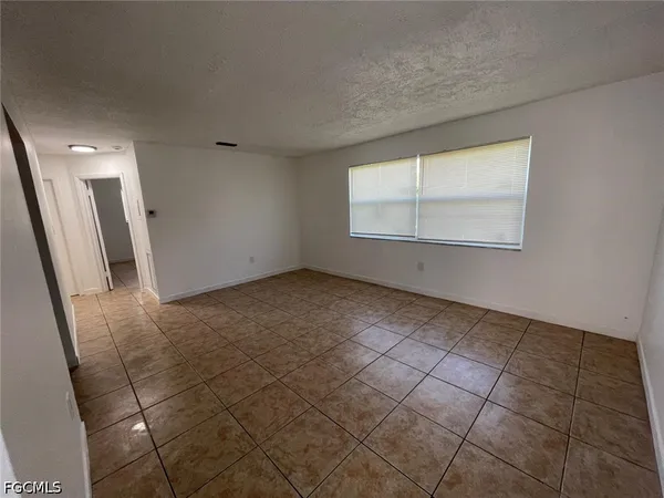 $1,350 | 2148 Dora Street, Unit 12, Fort Myers, FL 33901