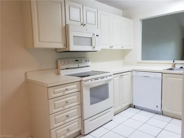 $2,000 | 240 Timber Lake Circle, Unit D202, Naples, FL 34104