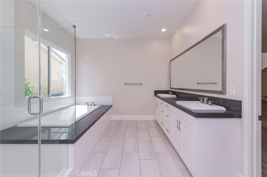 60 Ray Irvine, CA 92618 - Photo 21 of 38