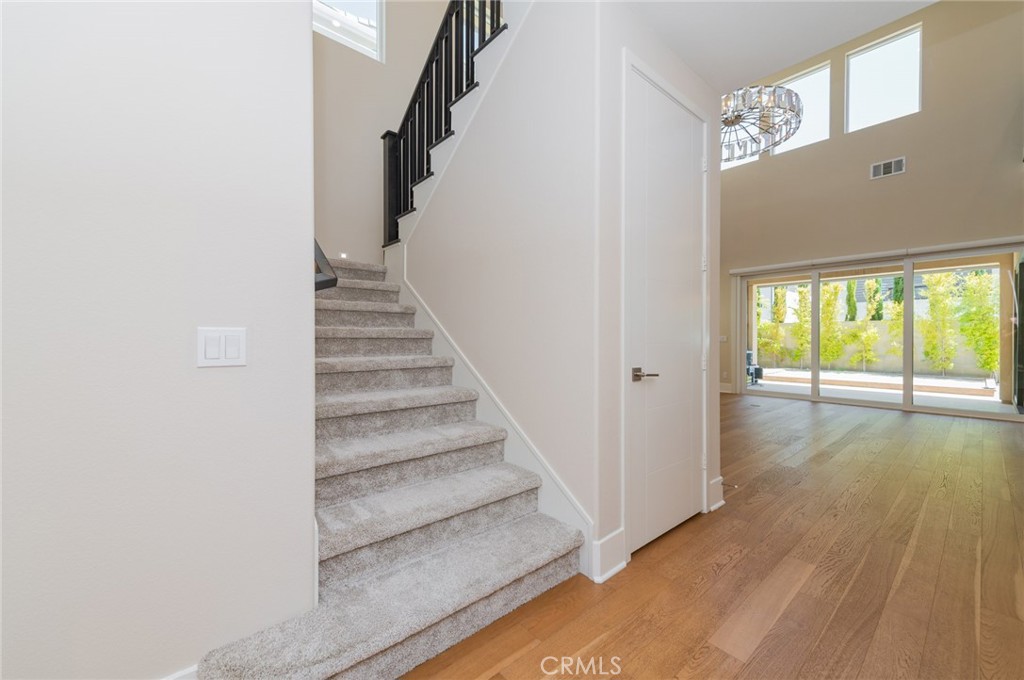 60 Ray Irvine, CA 92618 - Photo 7 of 38