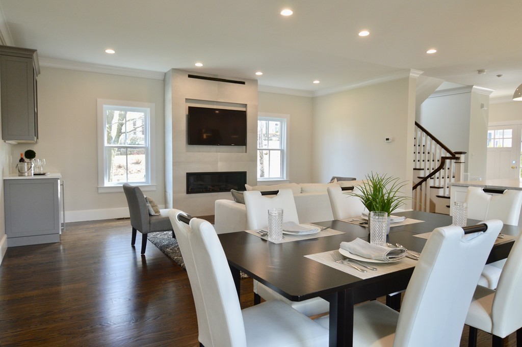 72 Herrick Road, Unit 72 Newton, MA 02459 - Photo 4 of 9 Gallery Image 4