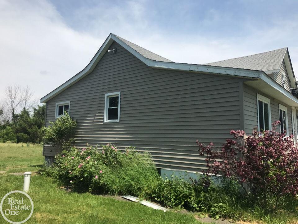6112 Burtch Road Jeddo, MI 48032 - Photo 2 of 11