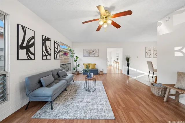 $1,000,000 | 94-934 Hiapo Street, Waipahu, HI 96797