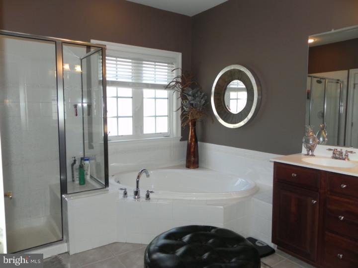 275 Barnhill Road Perkasie, PA 18944 - Photo 13 of 25 Master Bathroom