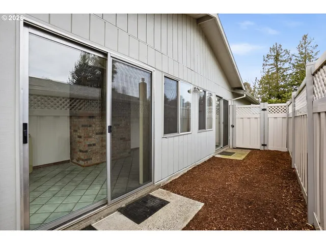 $539,000 | 7080 Southwest Royal Oak Court, Portland, OR 97223