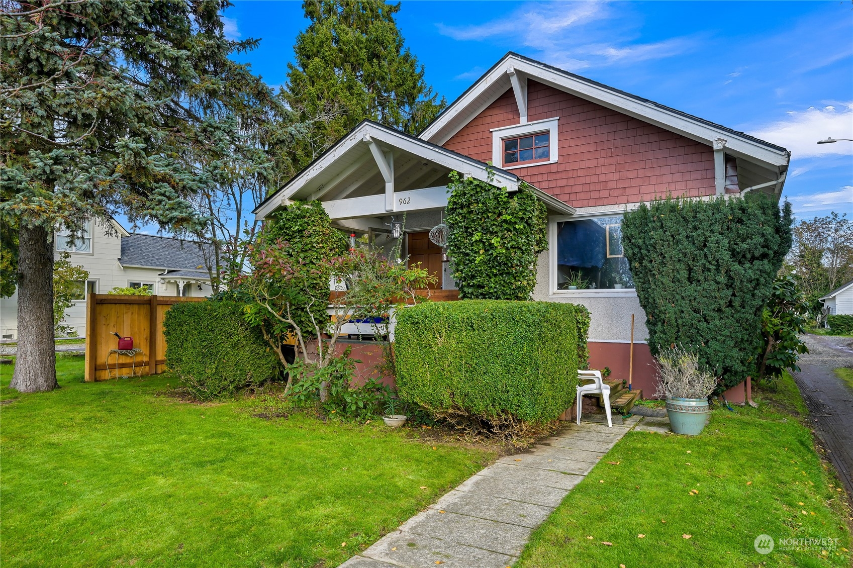 962 3rd Street Blaine, WA 98230 - Photo 1 of 28 Gallery Image 1
