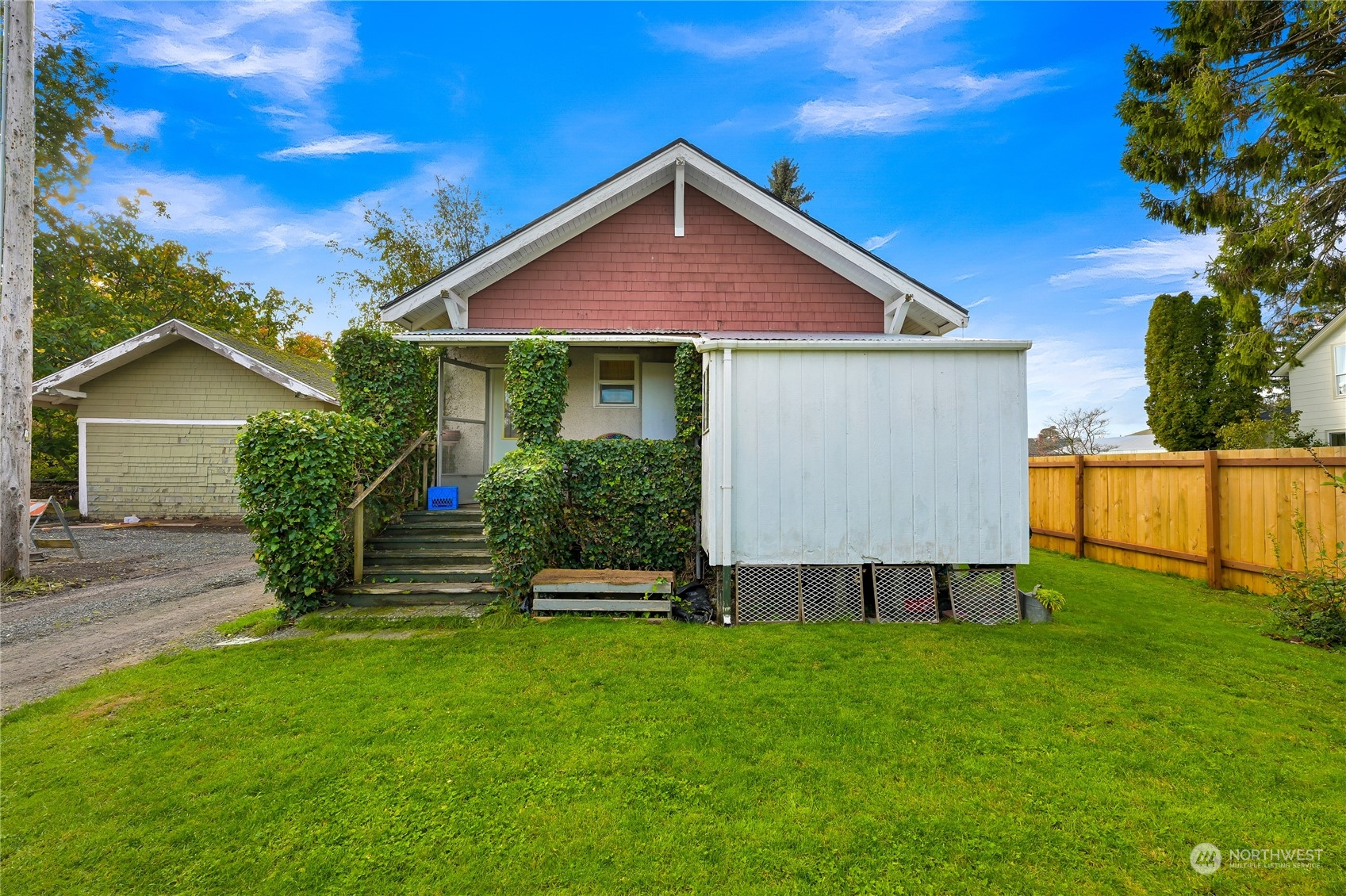 962 3rd Street Blaine, WA 98230 - Photo 21 of 28 Gallery Image 21