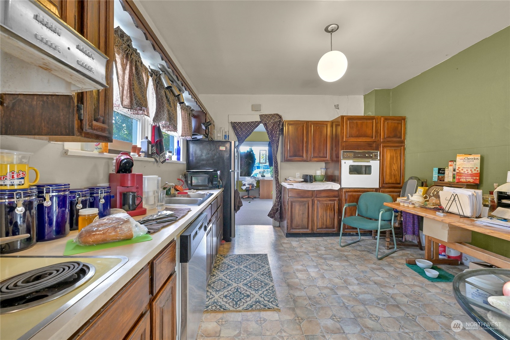962 3rd Street Blaine, WA 98230 - Photo 8 of 28 Gallery Image 8