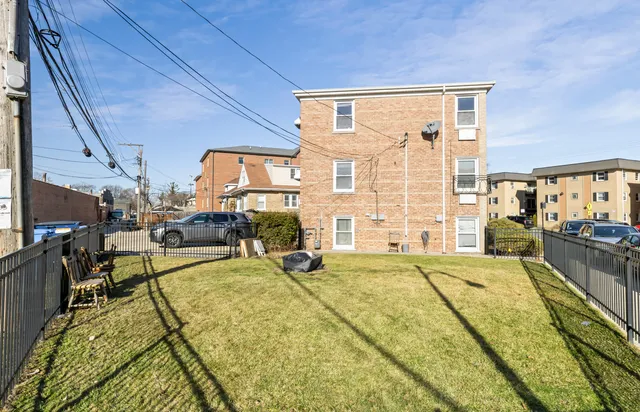 $1,400 | 6556 North Northwest Highway, Unit GN, Chicago, IL 60631