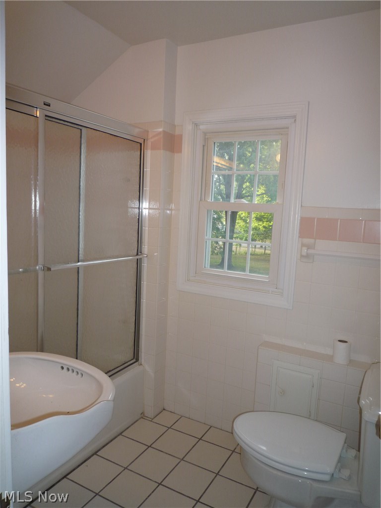 724 Quilliams Road Cleveland Heights, OH 44121 - Photo 8 of 19 Gallery Image 8