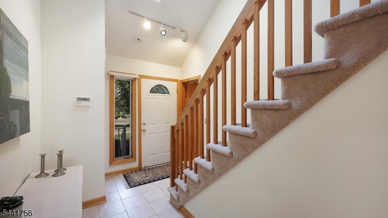 675 Raritan Road, Unit 26 Clark, NJ 07066 - Photo 3 of 31